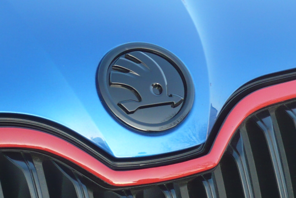 Svarta Skoda emblem 80mm/90mm till motorhuv & baklucka - Flera modeller - Bild 8