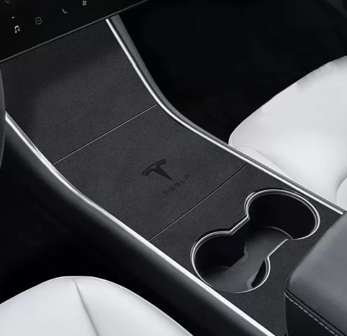 Färdigskuren vinyl passande Tesla model 3/Y – Mittkonsol skydd i "Alcantara" & "Kolfiber" 5 Färdigskuren vinyl passande Tesla model 3/Y – Mittkonsol skydd i "Alcantara" & "Kolfiber" - Bild 5