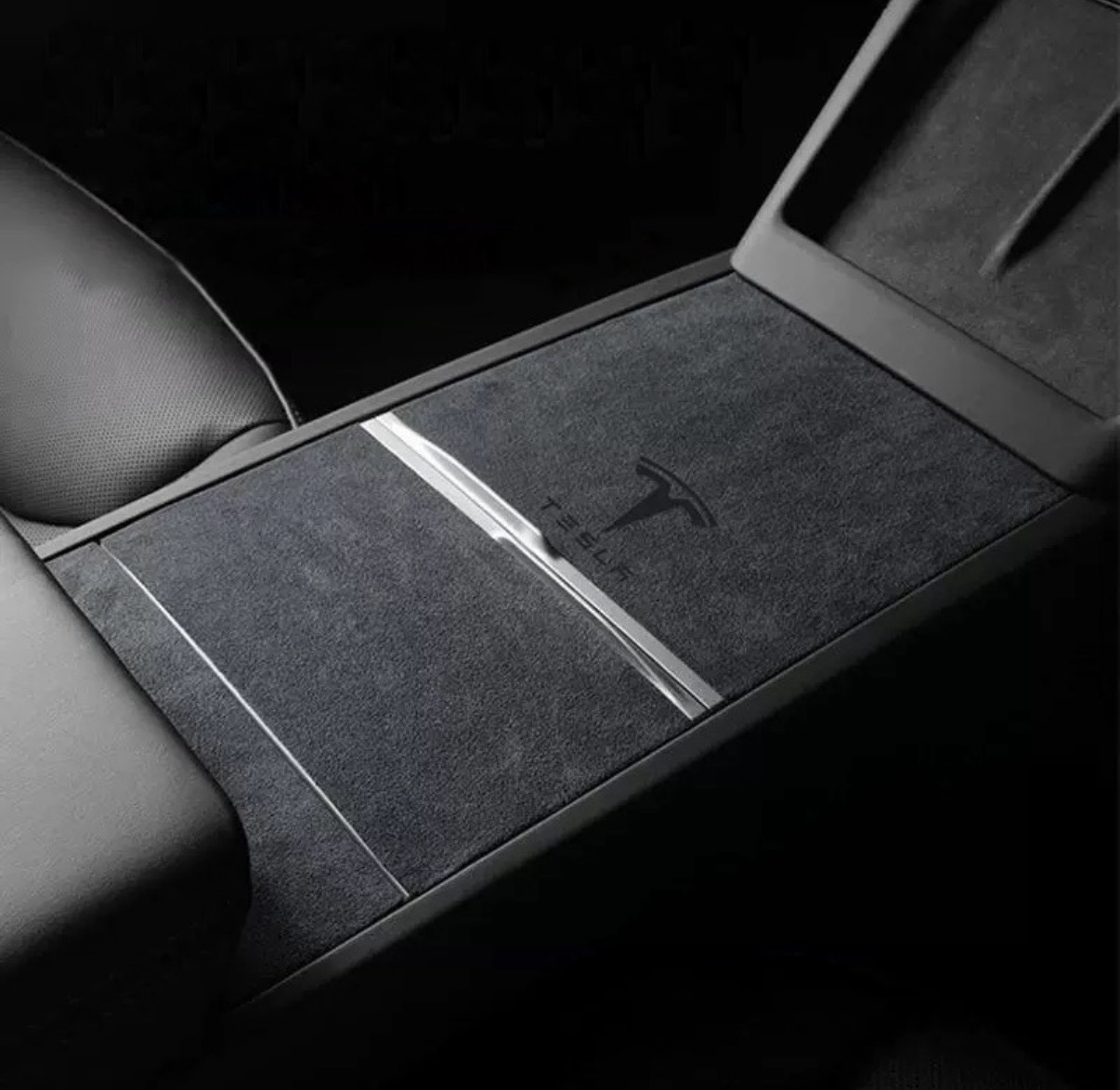 Färdigskuren vinyl passande Tesla model 3/Y – Mittkonsol skydd i "Alcantara" & "Kolfiber" 7 Färdigskuren vinyl passande Tesla model 3/Y – Mittkonsol skydd i "Alcantara" & "Kolfiber" - Bild 7