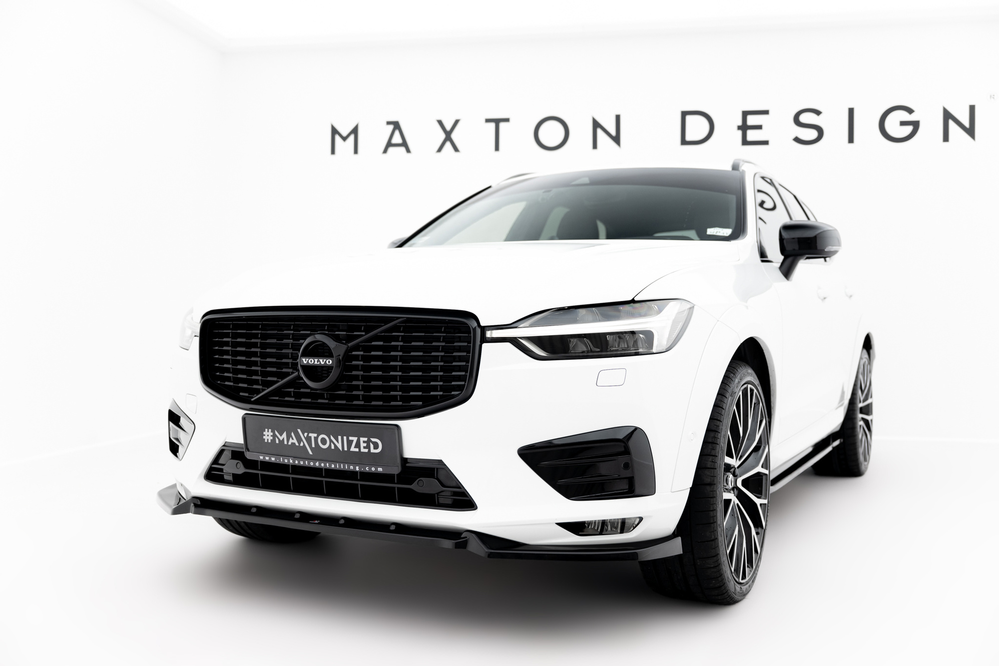 Front Splitter V.2 passande Volvo XC60 Mk2 R-Design 1 Front Splitter V.2 passande Volvo XC60 Mk2 R-Design