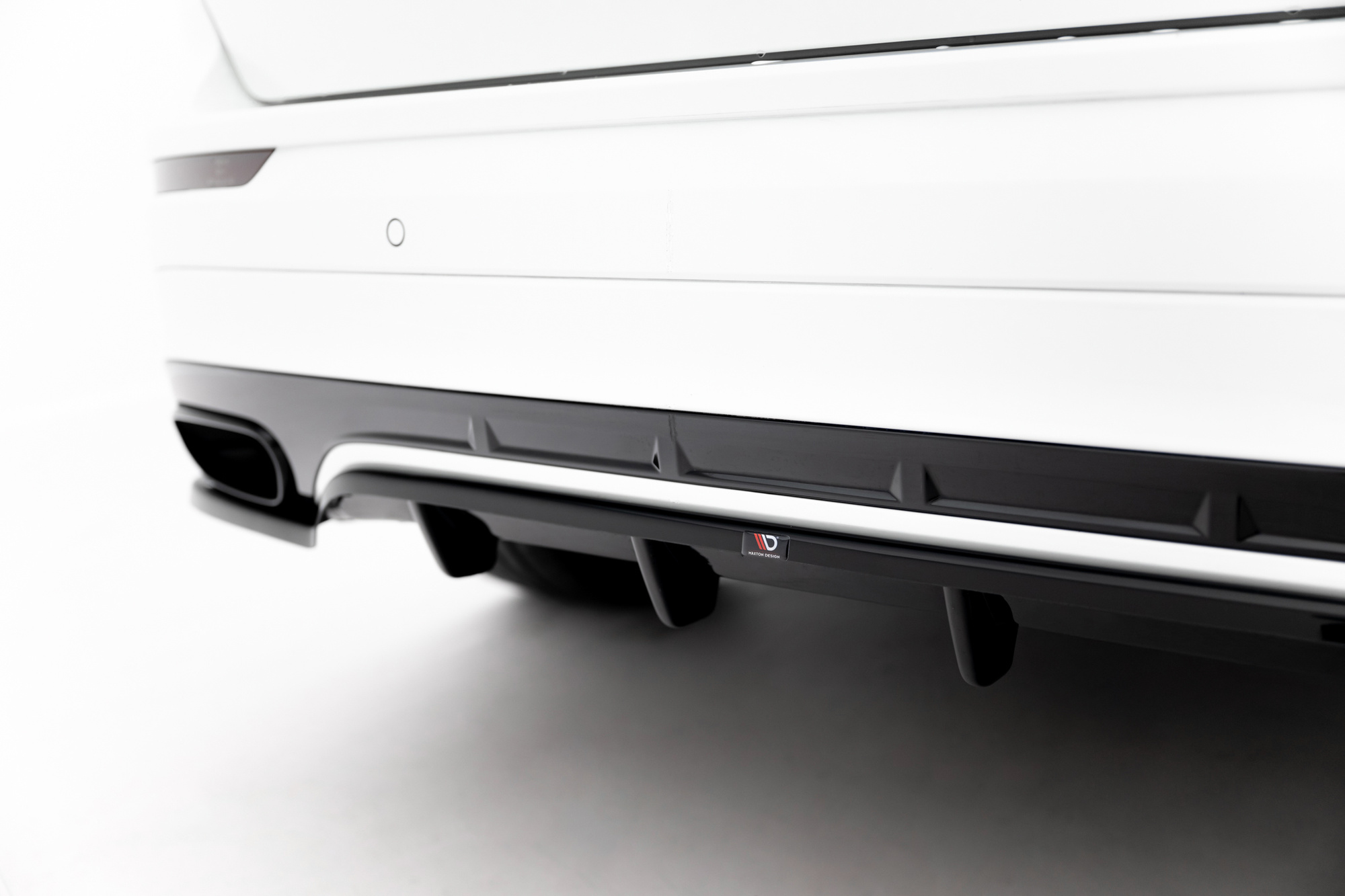 Rear Splitter (with vertical bars) Volvo XC60 Mk2 R-Design 4 Rear Splitter (with vertical bars) Volvo XC60 Mk2 R-Design - Bild 4
