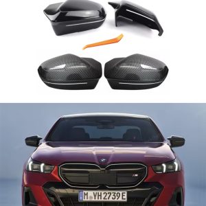 BMW 5-serie/i5/i7/M5 (G60/G61/G70/G90) spegelkåpor M look (Blanksvart/”kolfiber”)